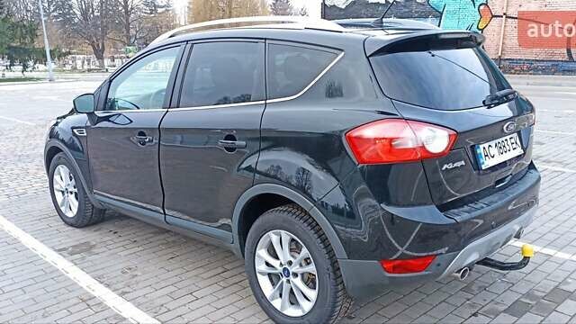 Черный Форд Куга, объемом двигателя 2 л и пробегом 290 тыс. км за 10000 $, фото 3 на Automoto.ua