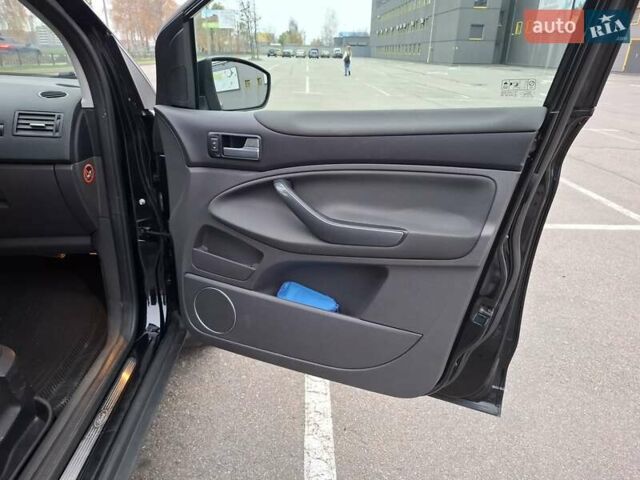 Чорний Форд Куга, об'ємом двигуна 2 л та пробігом 128 тис. км за 12999 $, фото 49 на Automoto.ua