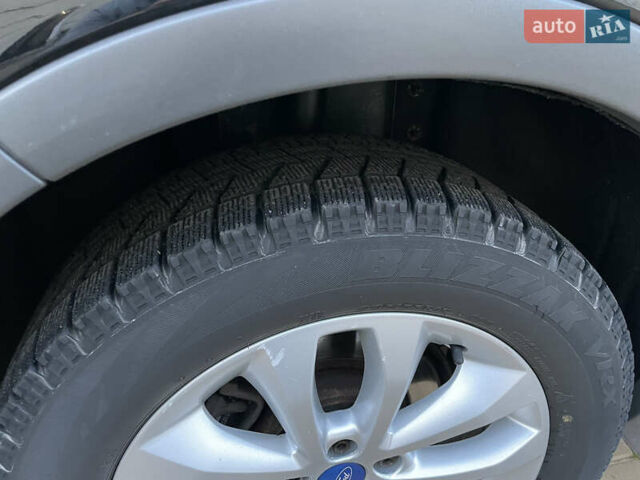 Черный Форд Куга, объемом двигателя 2.5 л и пробегом 216 тыс. км за 10500 $, фото 52 на Automoto.ua