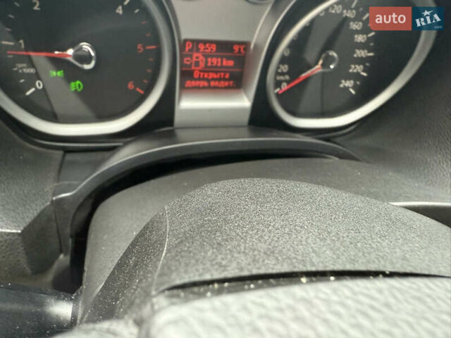 Форд Куга 2011 в Борщеве на Automoto.ua Черный Форд Куга, объемом двигателя 2 л и пробегом 167 тыс. км за 10999 $, фото 12 на Automoto.ua