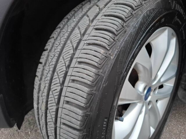 Чорний Форд Куга, об'ємом двигуна 2 л та пробігом 128 тис. км за 12999 $, фото 8 на Automoto.ua