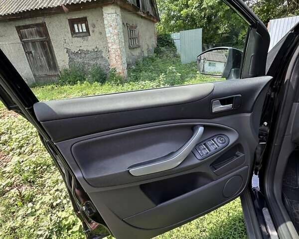 Черный Форд Куга, объемом двигателя 2 л и пробегом 270 тыс. км за 9500 $, фото 19 на Automoto.ua