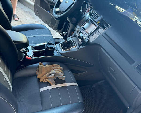 Черный Форд Куга, объемом двигателя 2 л и пробегом 220 тыс. км за 9700 $, фото 1 на Automoto.ua