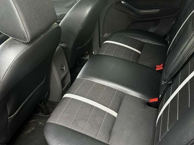 Чорний Форд Куга, об'ємом двигуна 2 л та пробігом 250 тис. км за 9850 $, фото 7 на Automoto.ua