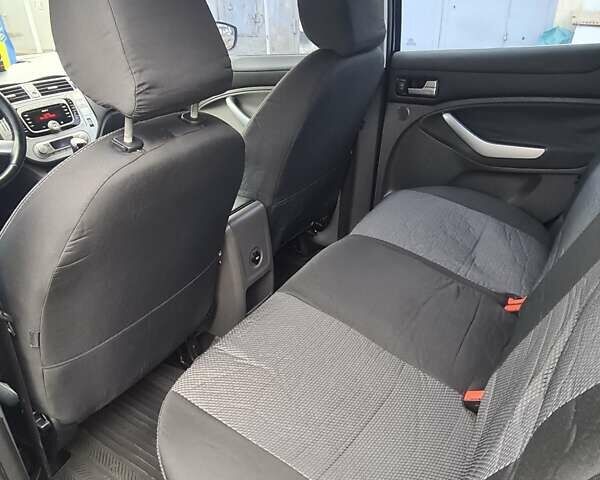 Чорний Форд Куга, об'ємом двигуна 2.5 л та пробігом 256 тис. км за 11999 $, фото 26 на Automoto.ua