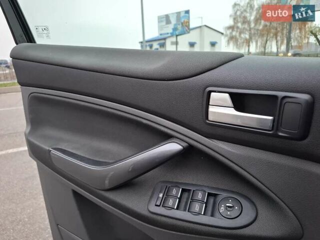 Чорний Форд Куга, об'ємом двигуна 2 л та пробігом 128 тис. км за 12999 $, фото 73 на Automoto.ua