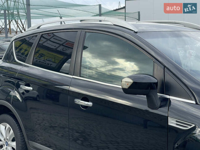 Черный Форд Куга, объемом двигателя 2 л и пробегом 224 тыс. км за 11300 $, фото 6 на Automoto.ua