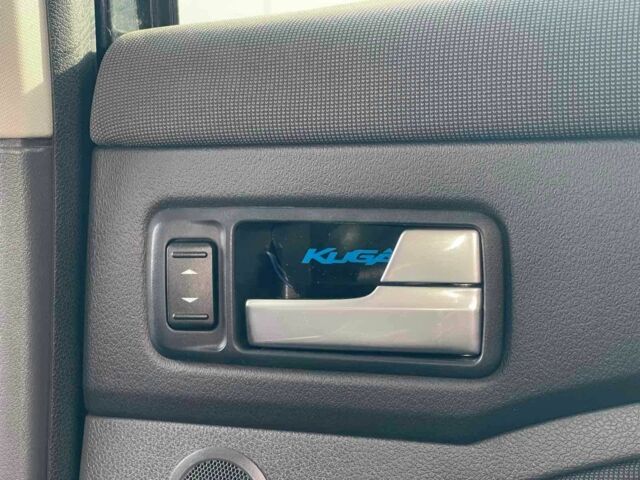 Чорний Форд Куга, об'ємом двигуна 2 л та пробігом 224 тис. км за 11300 $, фото 9 на Automoto.ua