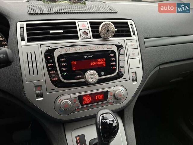 Чорний Форд Куга, об'ємом двигуна 2 л та пробігом 128 тис. км за 12999 $, фото 62 на Automoto.ua