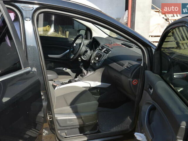 Чорний Форд Куга, об'ємом двигуна 0 л та пробігом 120 тис. км за 11500 $, фото 7 на Automoto.ua