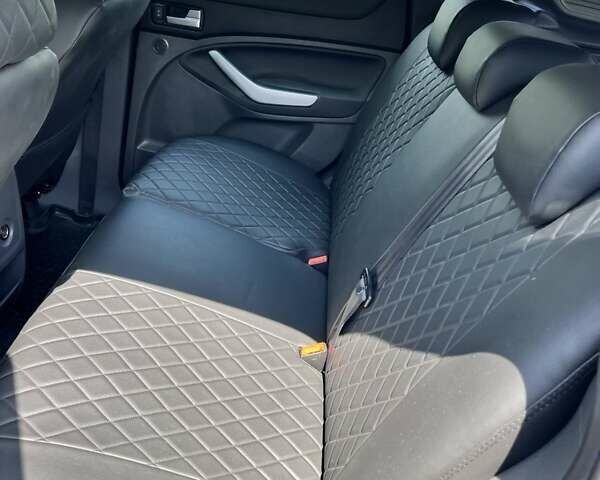 Черный Форд Куга, объемом двигателя 2 л и пробегом 270 тыс. км за 9500 $, фото 16 на Automoto.ua