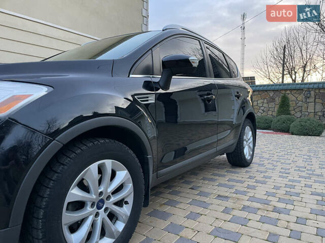 Черный Форд Куга, объемом двигателя 2.5 л и пробегом 216 тыс. км за 10500 $, фото 29 на Automoto.ua