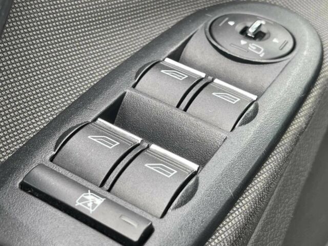 Чорний Форд Куга, об'ємом двигуна 2 л та пробігом 224 тис. км за 11300 $, фото 18 на Automoto.ua