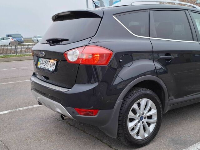 Чорний Форд Куга, об'ємом двигуна 2 л та пробігом 128 тис. км за 12999 $, фото 3 на Automoto.ua