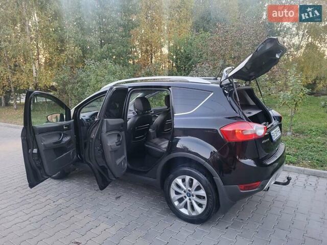 Черный Форд Куга, объемом двигателя 2 л и пробегом 291 тыс. км за 10500 $, фото 45 на Automoto.ua