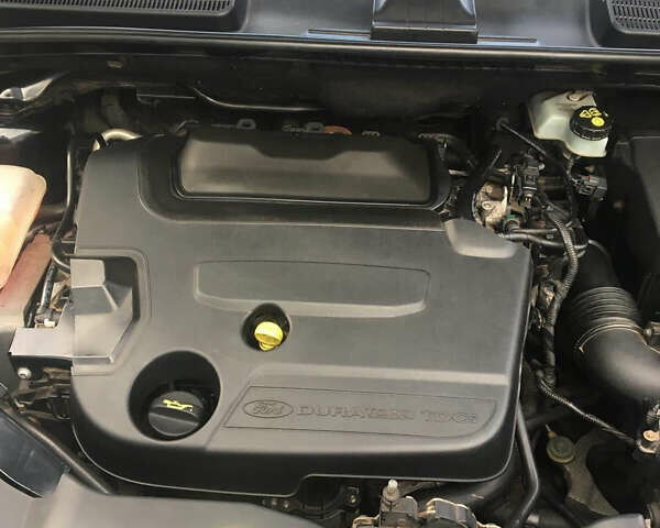 Черный Форд Куга, объемом двигателя 2 л и пробегом 190 тыс. км за 11500 $, фото 14 на Automoto.ua