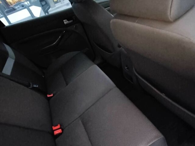 Форд Куга 2011 в Днепре (Днепропетровске) на Automoto.ua Черный Форд Куга, объемом двигателя 2.5 л и пробегом 161 тыс. км за 10200 $, фото 10 на Automoto.ua