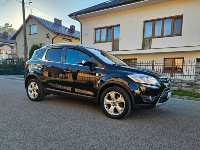 Черный Форд Куга, объемом двигателя 2 л и пробегом 197 тыс. км за 8000 $, фото 5 на Automoto.ua