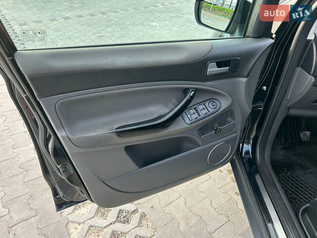 Черный Форд Куга, объемом двигателя 2 л и пробегом 248 тыс. км за 11000 $, фото 13 на Automoto.ua