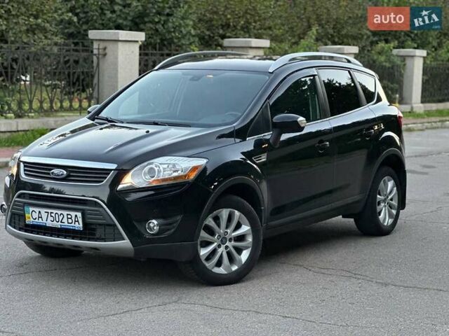 Черный Форд Куга, объемом двигателя 2 л и пробегом 215 тыс. км за 10450 $, фото 6 на Automoto.ua