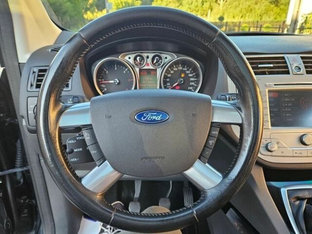 Черный Форд Куга, объемом двигателя 2 л и пробегом 197 тыс. км за 8000 $, фото 23 на Automoto.ua