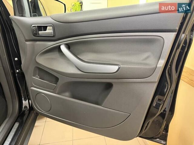 Форд Куга 2012 у Києві на Automoto.ua Чорний Форд Куга, об'ємом двигуна 2 л та пробігом 195 тис. км за 11350 $, фото 50 на Automoto.ua