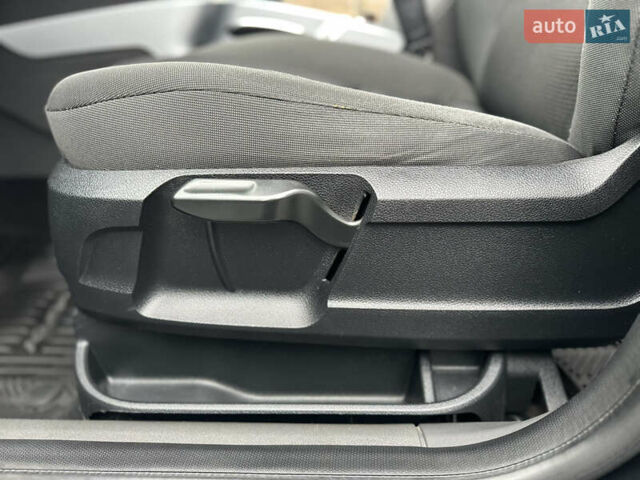 Чорний Форд Куга, об'ємом двигуна 2 л та пробігом 155 тис. км за 12500 $, фото 37 на Automoto.ua