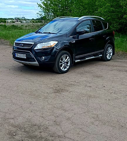 Чорний Форд Куга, об'ємом двигуна 2 л та пробігом 204 тис. км за 9800 $, фото 2 на Automoto.ua