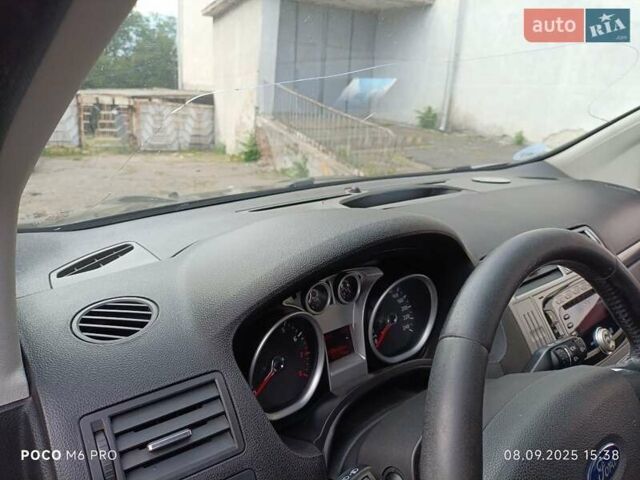 Черный Форд Куга, объемом двигателя 2.52 л и пробегом 193 тыс. км за 9500 $, фото 5 на Automoto.ua