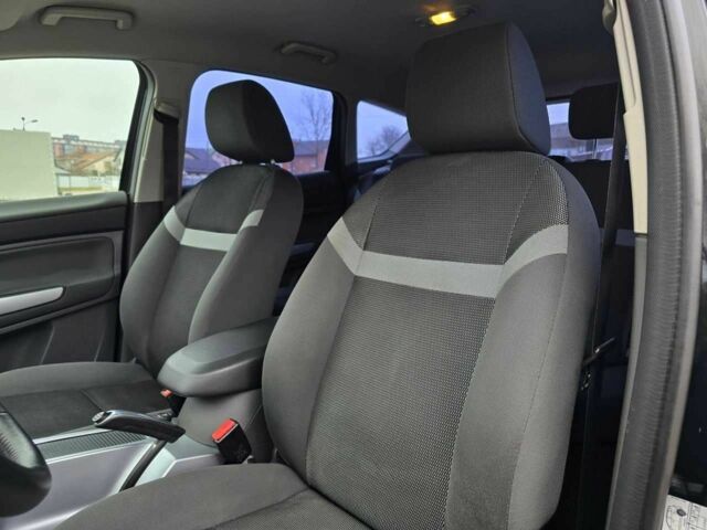 Черный Форд Куга, объемом двигателя 0 л и пробегом 160 тыс. км за 10999 $, фото 8 на Automoto.ua