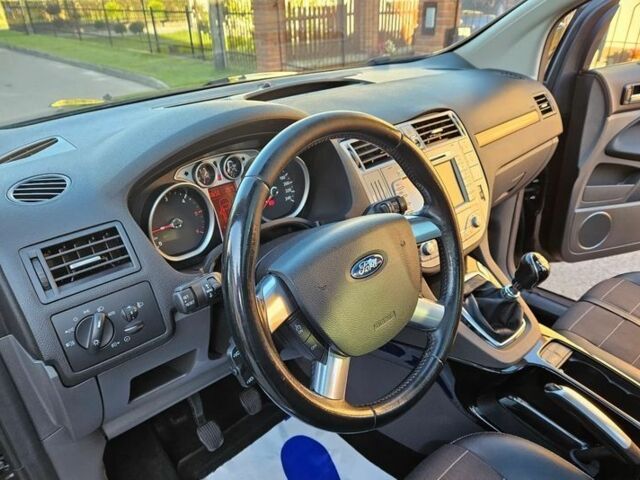 Черный Форд Куга, объемом двигателя 2 л и пробегом 197 тыс. км за 8300 $, фото 16 на Automoto.ua