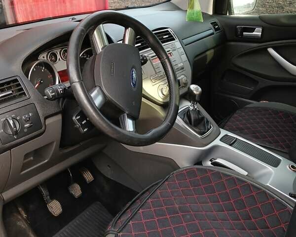 Черный Форд Куга, объемом двигателя 2 л и пробегом 124 тыс. км за 12500 $, фото 4 на Automoto.ua