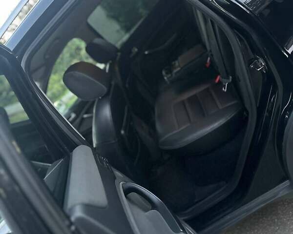 Черный Форд Куга, объемом двигателя 2 л и пробегом 215 тыс. км за 10450 $, фото 30 на Automoto.ua