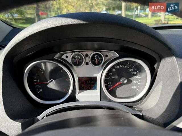 Форд Куга 2012 у Києві на Automoto.ua Чорний Форд Куга, об'ємом двигуна 2 л та пробігом 195 тис. км за 11350 $, фото 60 на Automoto.ua