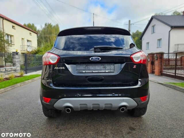 Черный Форд Куга, объемом двигателя 2 л и пробегом 197 тыс. км за 8300 $, фото 6 на Automoto.ua