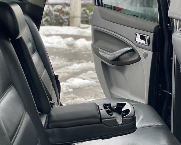 Чорний Форд Куга, об'ємом двигуна 2 л та пробігом 297 тис. км за 9300 $, фото 26 на Automoto.ua