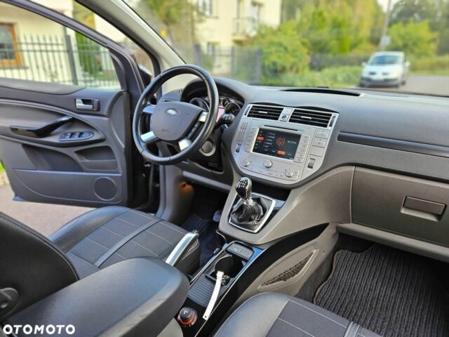 Черный Форд Куга, объемом двигателя 2 л и пробегом 197 тыс. км за 8300 $, фото 9 на Automoto.ua