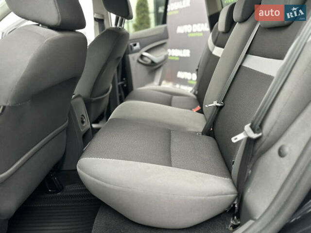 Чорний Форд Куга, об'ємом двигуна 2 л та пробігом 155 тис. км за 12500 $, фото 44 на Automoto.ua