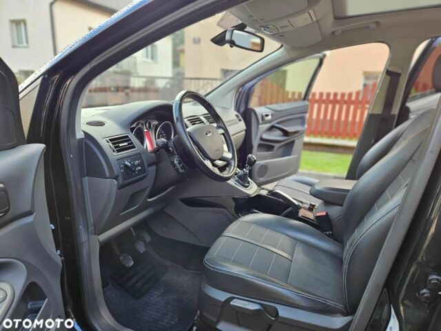 Черный Форд Куга, объемом двигателя 2 л и пробегом 197 тыс. км за 8300 $, фото 12 на Automoto.ua