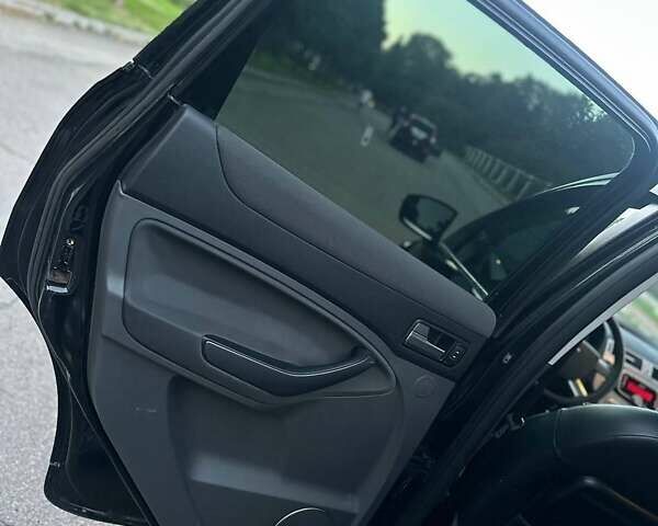 Черный Форд Куга, объемом двигателя 2 л и пробегом 215 тыс. км за 10450 $, фото 34 на Automoto.ua