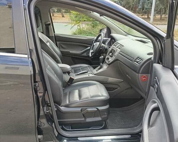 Черный Форд Куга, объемом двигателя 2.52 л и пробегом 193 тыс. км за 9500 $, фото 7 на Automoto.ua