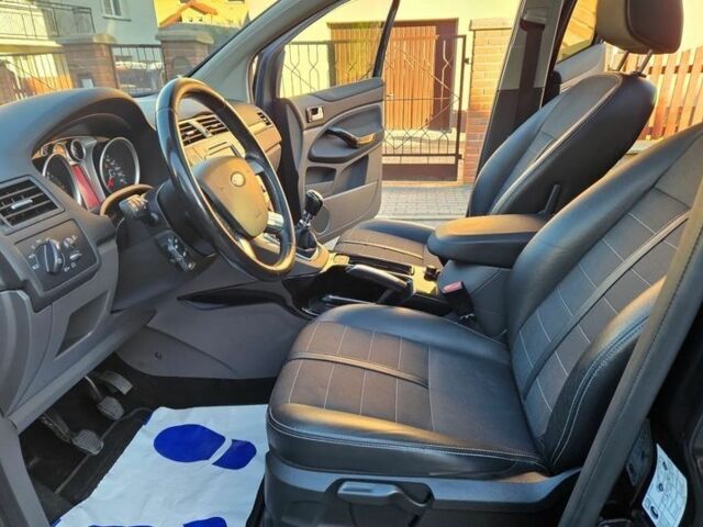 Черный Форд Куга, объемом двигателя 2 л и пробегом 197 тыс. км за 8300 $, фото 17 на Automoto.ua