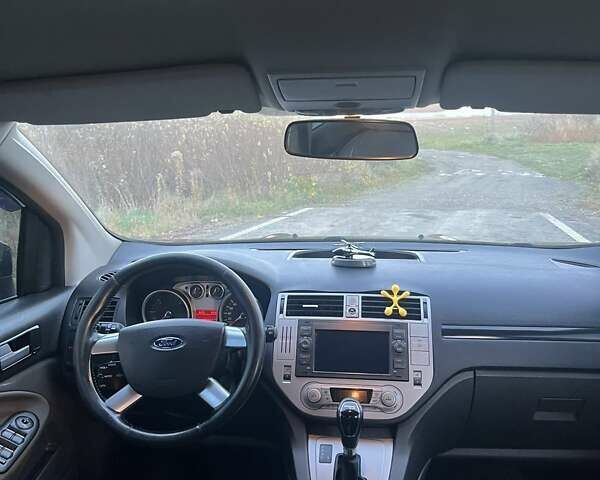 Черный Форд Куга, объемом двигателя 2 л и пробегом 182 тыс. км за 9500 $, фото 8 на Automoto.ua