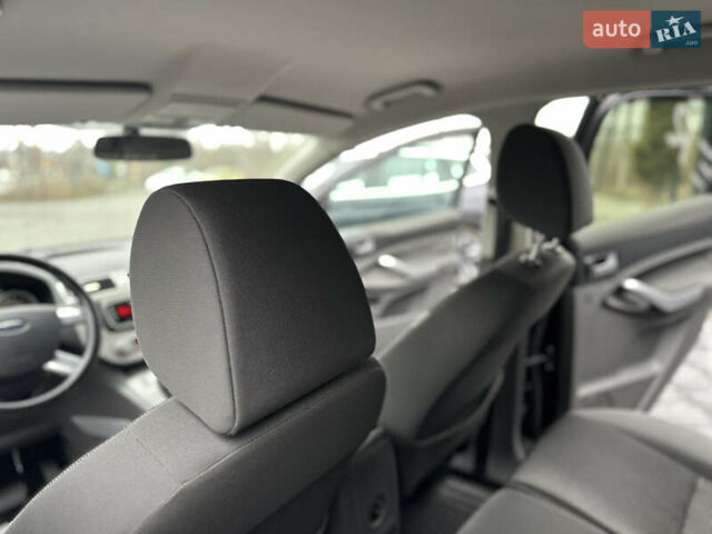 Чорний Форд Куга, об'ємом двигуна 2 л та пробігом 155 тис. км за 12500 $, фото 46 на Automoto.ua