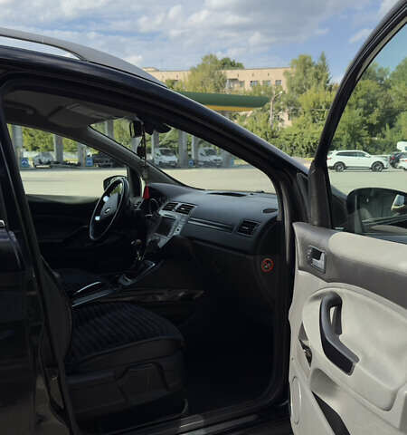 Форд Куга 2012 у Тернополі на Automoto.ua Чорний Форд Куга, об'ємом двигуна 2 л та пробігом 275 тис. км за 12200 $, фото 8 на Automoto.ua