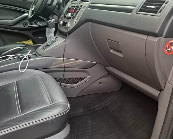 Черный Форд Куга, объемом двигателя 2 л и пробегом 216 тыс. км за 12000 $, фото 5 на Automoto.ua