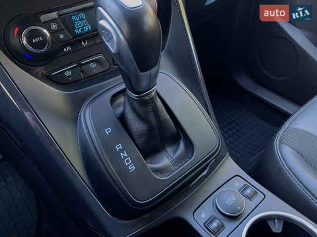 Черный Форд Куга, объемом двигателя 2 л и пробегом 117 тыс. км за 13300 $, фото 29 на Automoto.ua