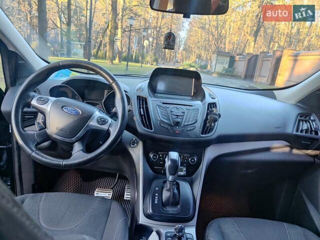 Чорний Форд Куга, об'ємом двигуна 2 л та пробігом 171 тис. км за 12600 $, фото 4 на Automoto.ua