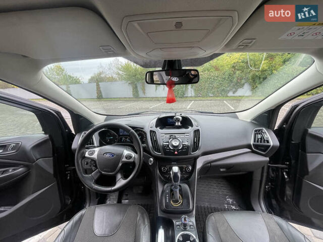 Черный Форд Куга, объемом двигателя 2 л и пробегом 172 тыс. км за 13500 $, фото 6 на Automoto.ua