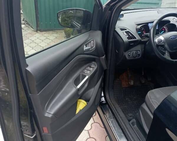 Черный Форд Куга, объемом двигателя 2 л и пробегом 250 тыс. км за 13500 $, фото 4 на Automoto.ua